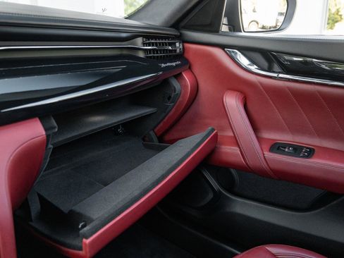 Used 2022 Maserati Quattroporte GT image 51