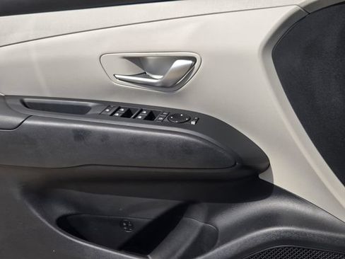 Certified 2025 Hyundai Tucson SEL FWD image 21