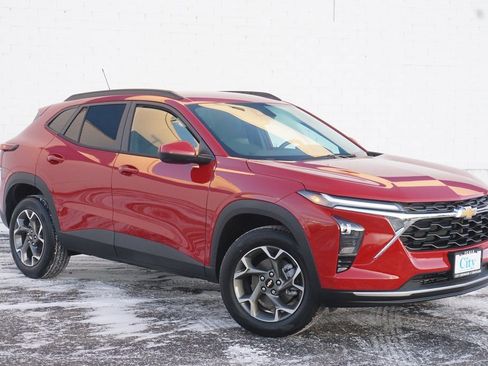 New 2026 Chevrolet Trax LT image 3