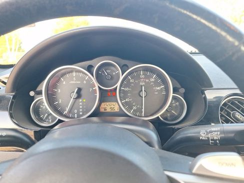 Used 2006 MAZDA MX-5 Miata Touring image 11