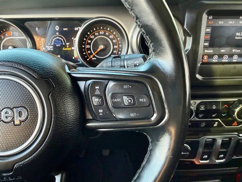 Used 2021 Jeep Wrangler Sport AWD/4WD image 20