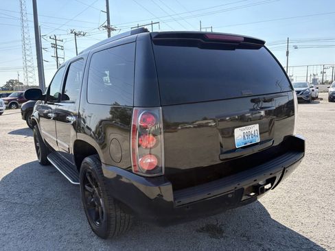 Used 2011 GMC Yukon Denali image 11