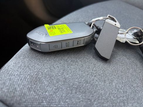 Used 2025 Kia K4 LXS image 22