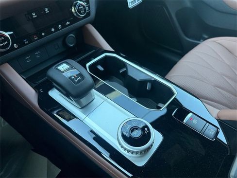 New 2026 Mitsubishi Outlander SEL image 22