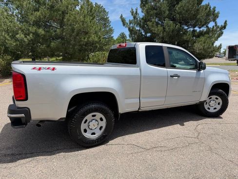 Used 2017 Chevrolet Colorado W/T w/ WT Convenience Package AWD/4WD image 4