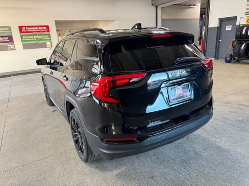 Used 2021 GMC Terrain SLE w/ Driver Convenience Package image 7