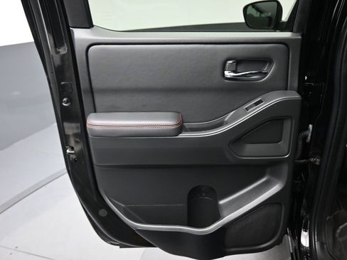 Used 2023 Nissan Frontier PRO-4X w/ Technology Package image 31