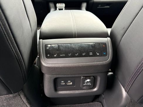 Certified 2025 Nissan Pathfinder Platinum w/ Cargo Package image 23