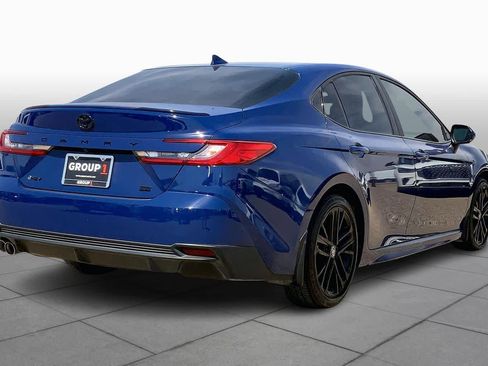 Used 2025 Toyota Camry SE w/ Convenience Package image 13