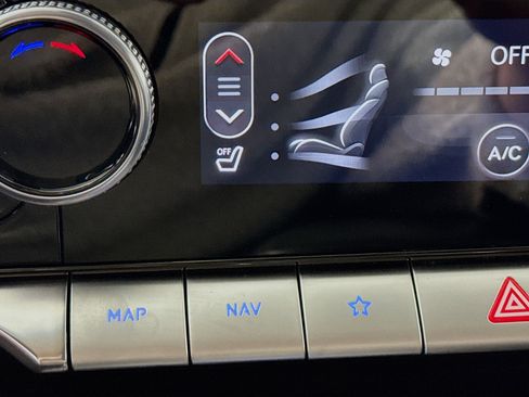 Used 2023 Genesis GV70 2.5T image 25