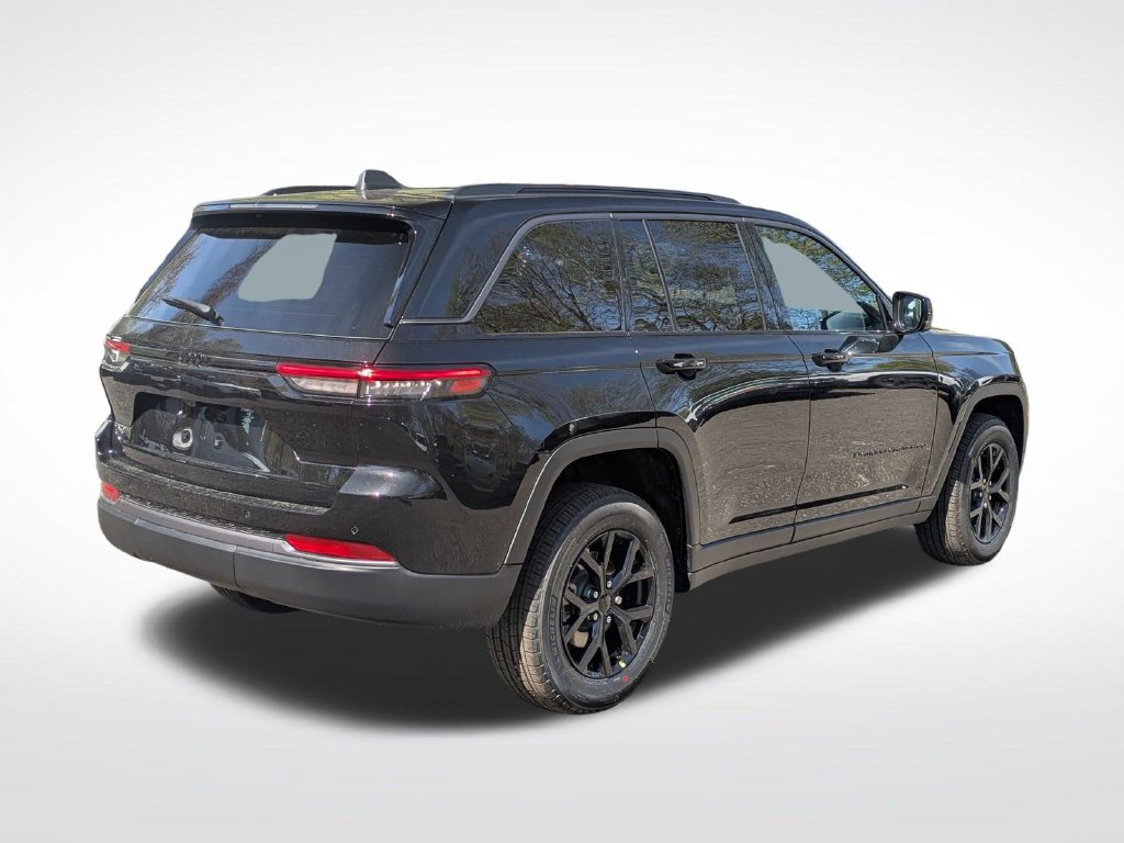 New 2026 Jeep Grand Cherokee Altitude AWD/4WD image 3
