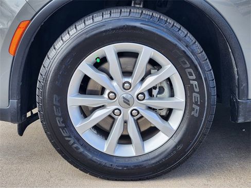 Used 2021 Dodge Durango SXT image 23