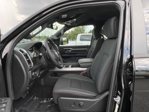 Used 2025 RAM 1500 Big Horn AWD/4WD image 37