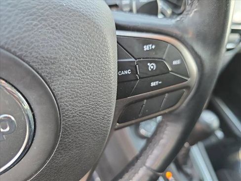Used 2020 Jeep Cherokee Limited AWD/4WD image 19