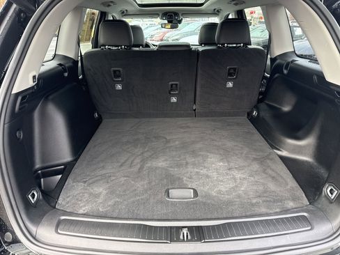 Used 2023 Jeep Grand Cherokee Limited image 12