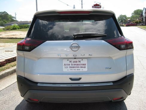 Used 2022 Nissan Rogue SV FWD image 6