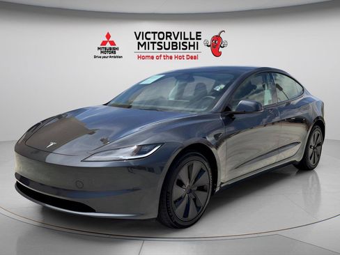 Used 2025 Tesla Model 3 Long Range RWD image 5