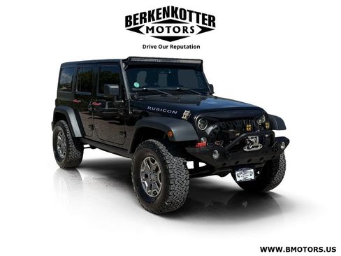 Used 2016 Jeep Wrangler Unlimited Rubicon w/ Connectivity Group AWD/4WD image 1