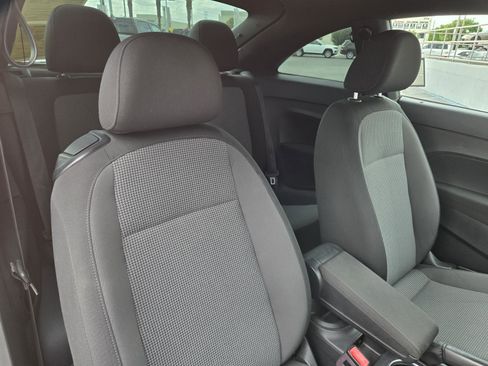 Used 2018 Volkswagen Beetle 2.0T S image 27