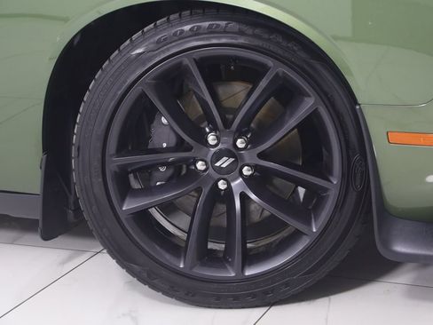 Used 2019 Dodge Challenger R/T Scat Pack w/ Shaker Package image 14