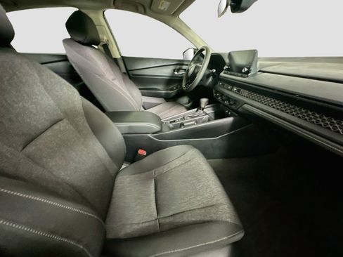 Used 2025 Honda Accord SE image 30