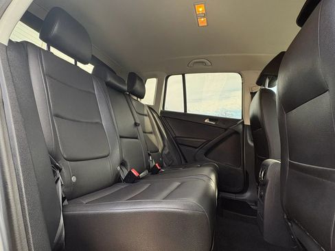 Used 2017 Volkswagen Tiguan S image 27