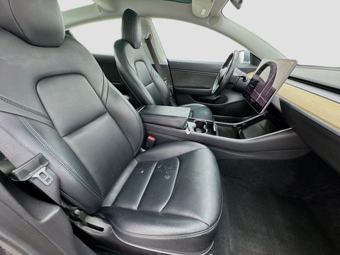 Used 2019 Tesla Model 3 Standard Range Plus RWD image 19