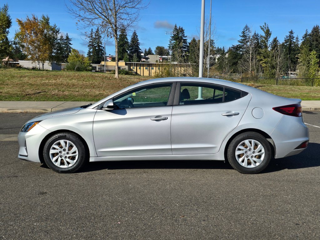 Used 2019 Hyundai Elantra SE FWD image 2