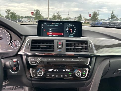Used 2017 BMW M4 Coupe RWD image 18