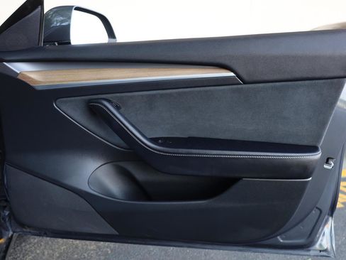 Used 2022 Tesla Model 3 Long Range AWD/4WD image 26