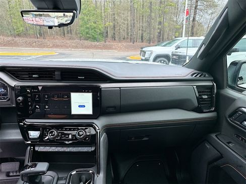 Used 2025 GMC Sierra 1500 AT4 w/ AT4 Premium Package image 20