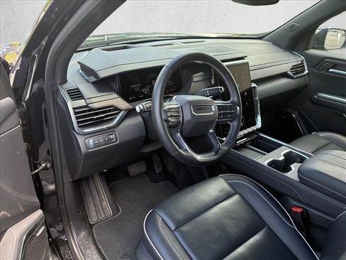 Used 2024 GMC Acadia Denali AWD/4WD image 7