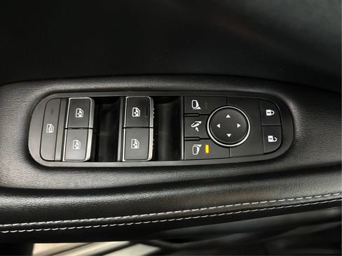 Used 2023 INFINITI QX60 Luxe w/ Performance Audio Package AWD/4WD image 41