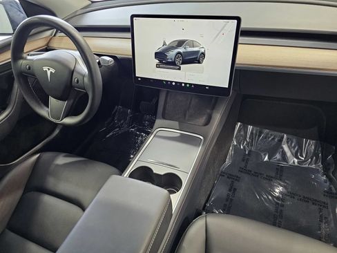 Used 2025 Tesla Model Y Long Range AWD/4WD image 5