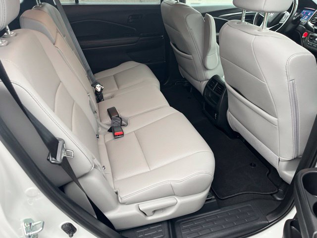 Used 2023 Honda Passport EX-L image 13
