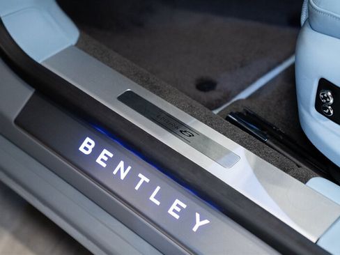 Used 2024 Bentley Flying Spur V8 AWD/4WD image 43