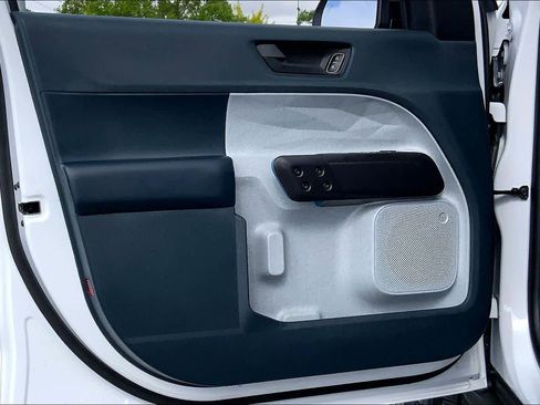 Used 2025 Ford Maverick XLT image 21