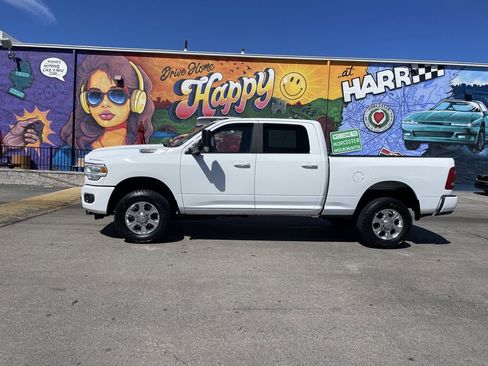 Used 2022 RAM 2500 Big Horn w/ Level B Equipment Group AWD/4WD image 2