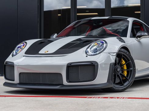Certified 2019 Porsche 911 GT2 RS RWD image 7