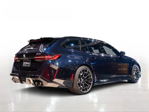 Used 2025 BMW M5 Touring image 10
