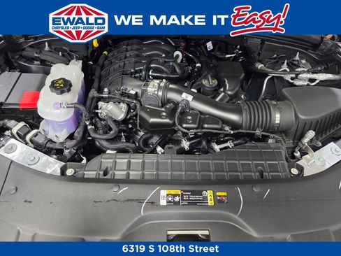 New 2025 Jeep Grand Cherokee Limited w/ Luxury Tech Group II image 24