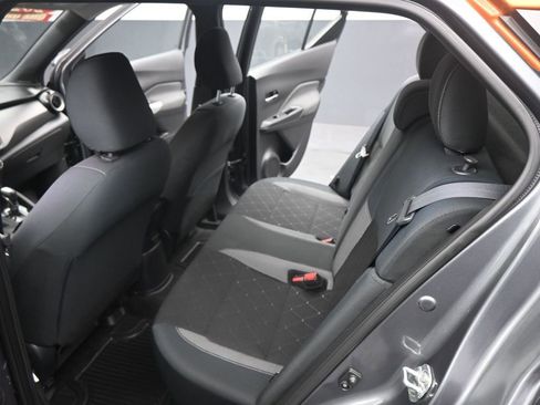 Used 2020 Nissan Kicks SV image 17