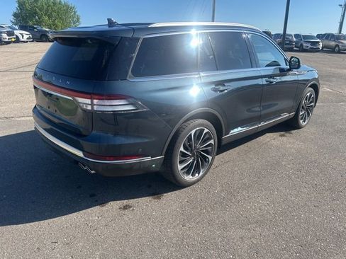 Used 2022 Lincoln Aviator Reserve w/ Equipment Group 201A AWD/4WD image 6