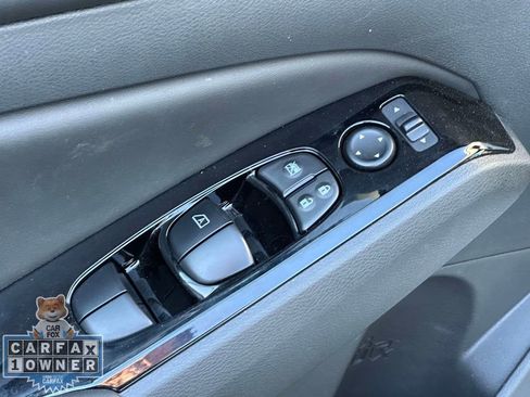 Used 2025 Nissan Altima 2.5 SL AWD/4WD image 18