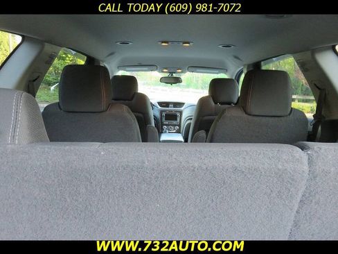 Used 2016 Chevrolet Traverse LT w/ Style and Technology Package AWD/4WD image 30