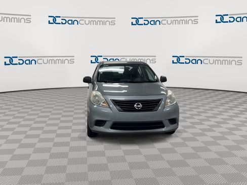 Used 2014 Nissan Versa S FWD image 3