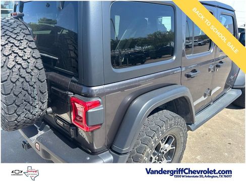 Used 2018 Jeep Wrangler Unlimited Rubicon AWD/4WD image 7