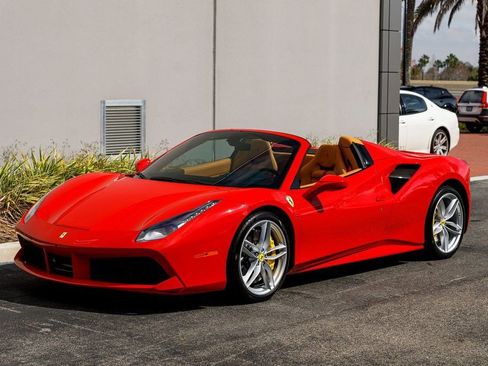 Used 2019 Ferrari 488 Spider image 46