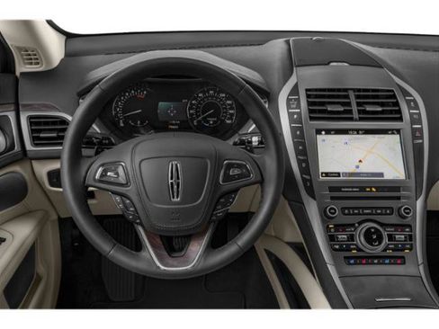 Used 2018 Lincoln MKZ Premiere FWD image 7