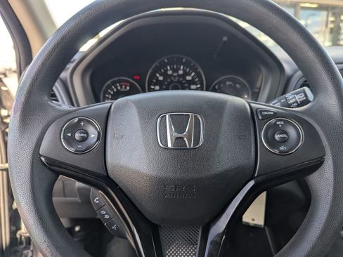 Used 2016 Honda HR-V LX image 19
